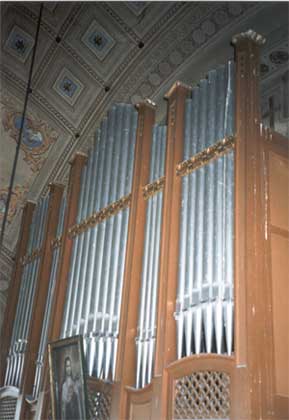 08.Orgel2-Kath-Kirche-Kleinbetschkerek.jpg (17122 Byte)